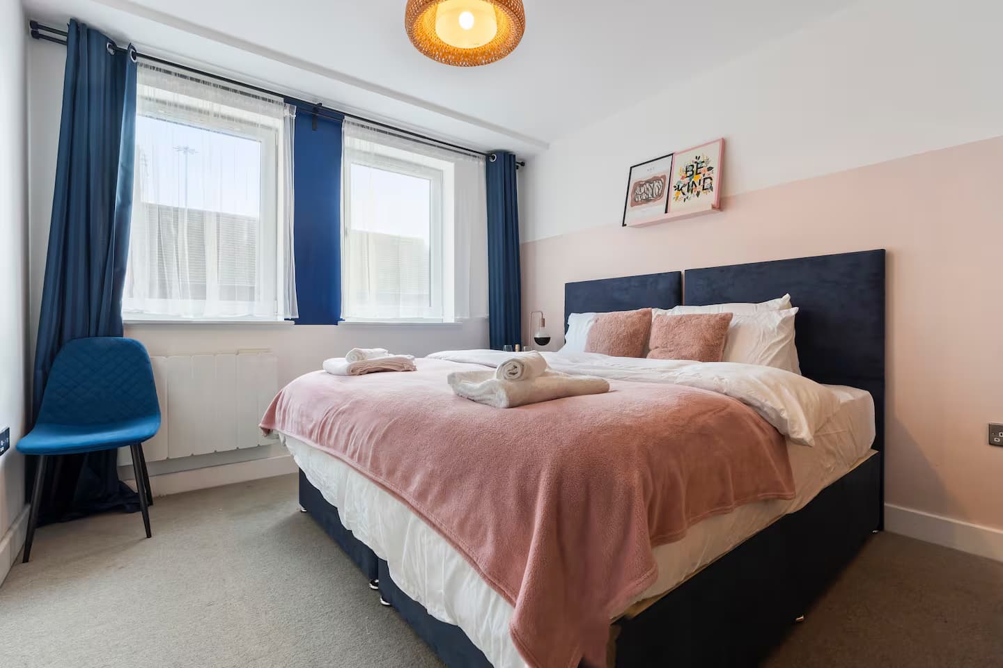 City Centre Apt | Near Train Station | Free Parking — photo 2